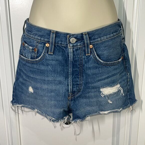 501® Original Fit High Rise Shorts Size 26 - Picture 2 of 6